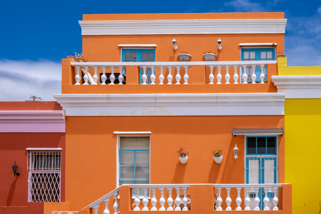 Beyond Brushstrokes: Innovative Exterior Painting Techniques